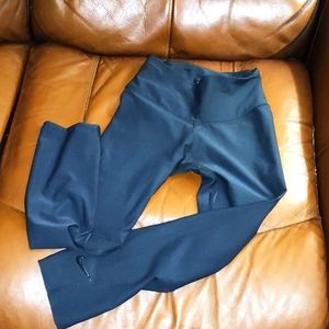 Nwot Nike Dri Fit legend capri leggings sz XS